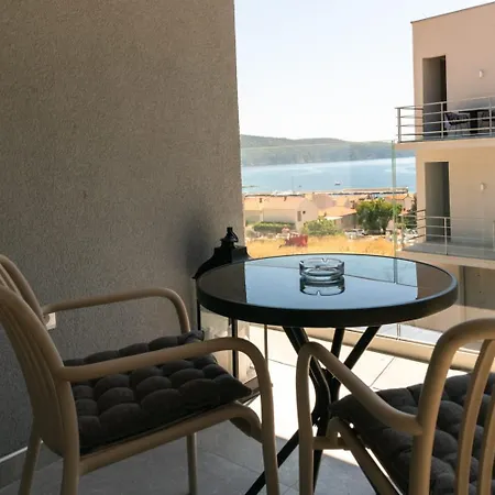 Apartman Luce Komiza